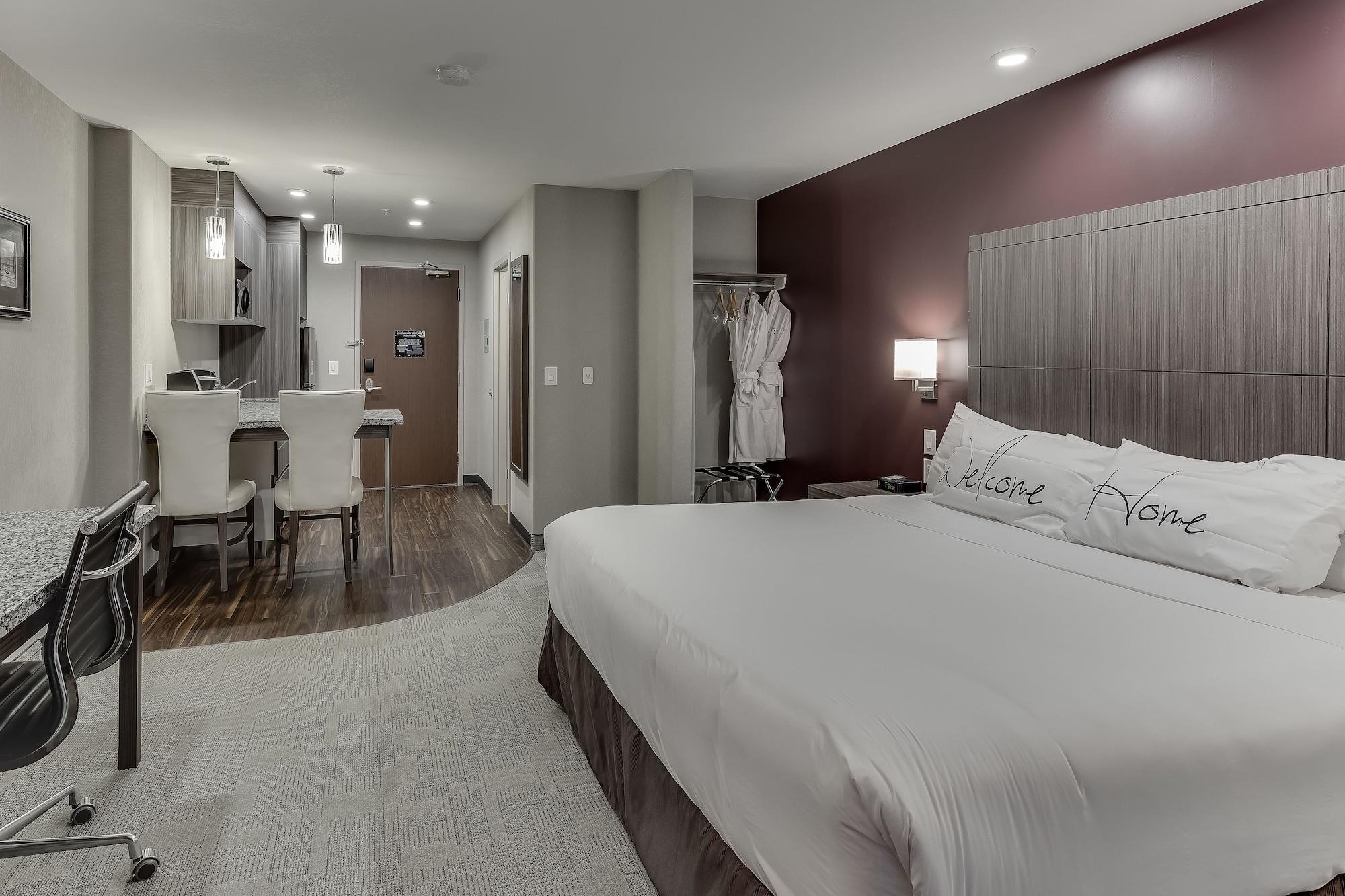 Home Inn & Suites Saskatoon South Dış mekan fotoğraf